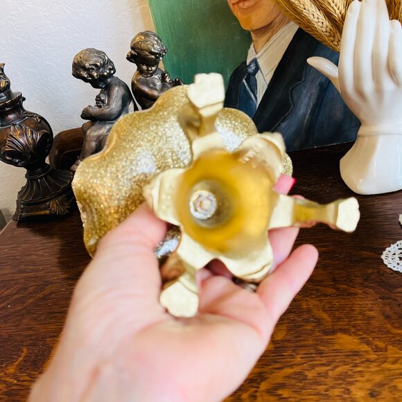 ❌SOLD❌Gold sparkly Lucite pedestal dish with lion's - Picture 10 of 11